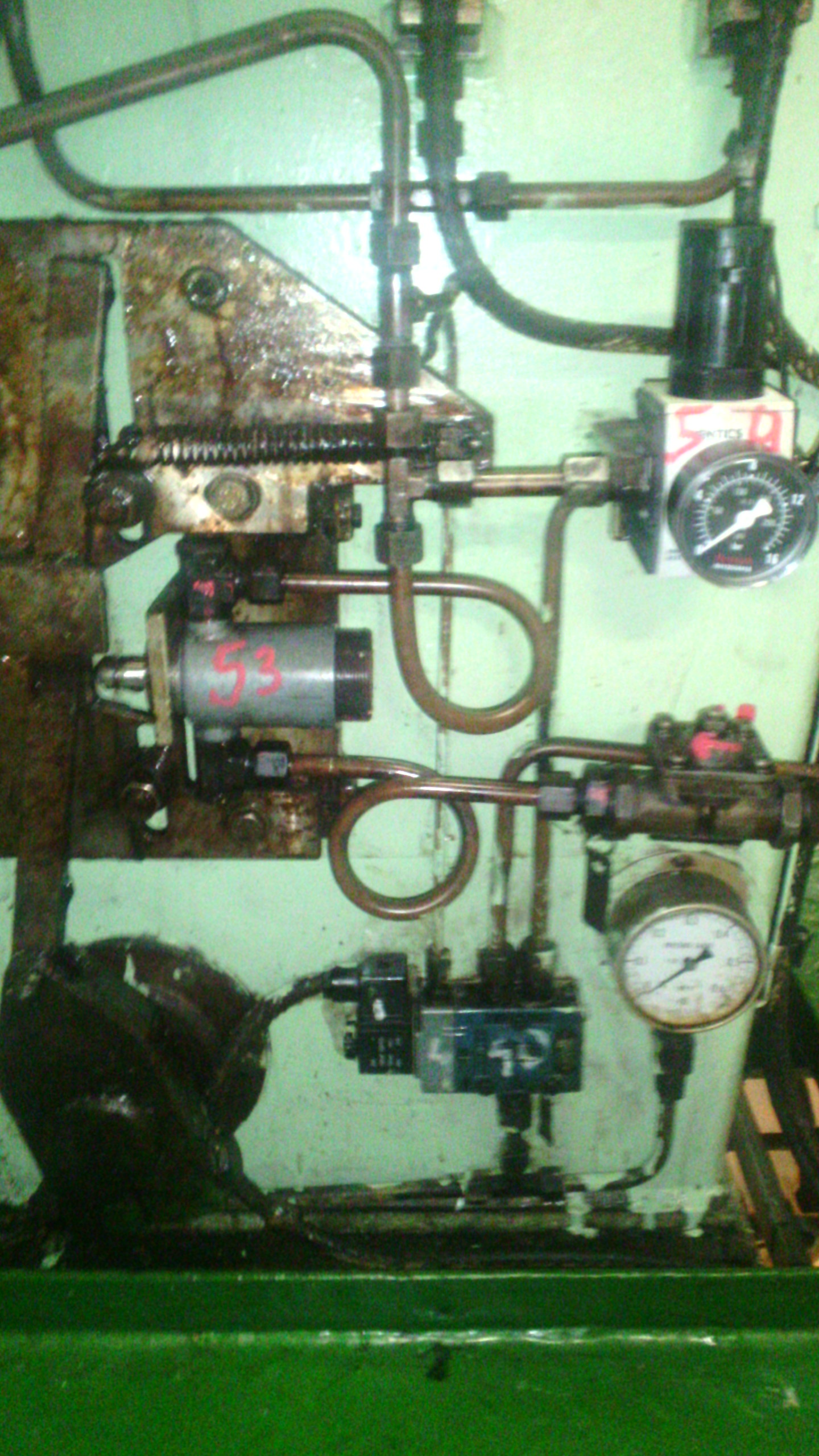 Valve block servicing